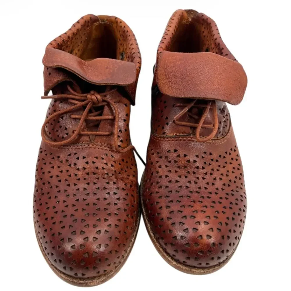 Patricia Nash Sabrina Perforated Leather Ankle Bootie Sz 9
